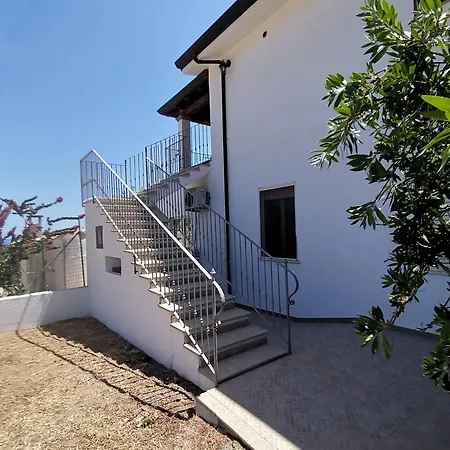 Nyaraló Casa A 500metri Dal Mare Con Bellissima Vista