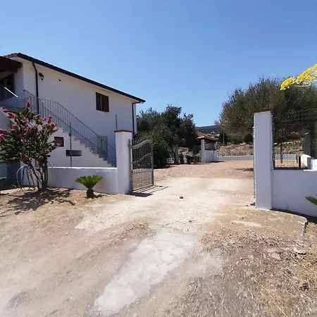 Casa A 500metri Dal Mare Con Bellissima Vista 테르테니아