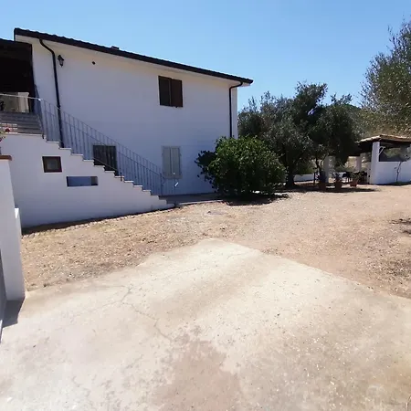 Casa A 500metri Dal Mare Con Bellissima Vista 테르테니아