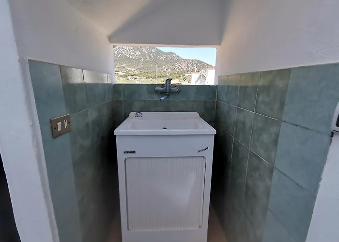 Casa A 500metri Dal Mare Con Bellissima Vista * Tertenìa